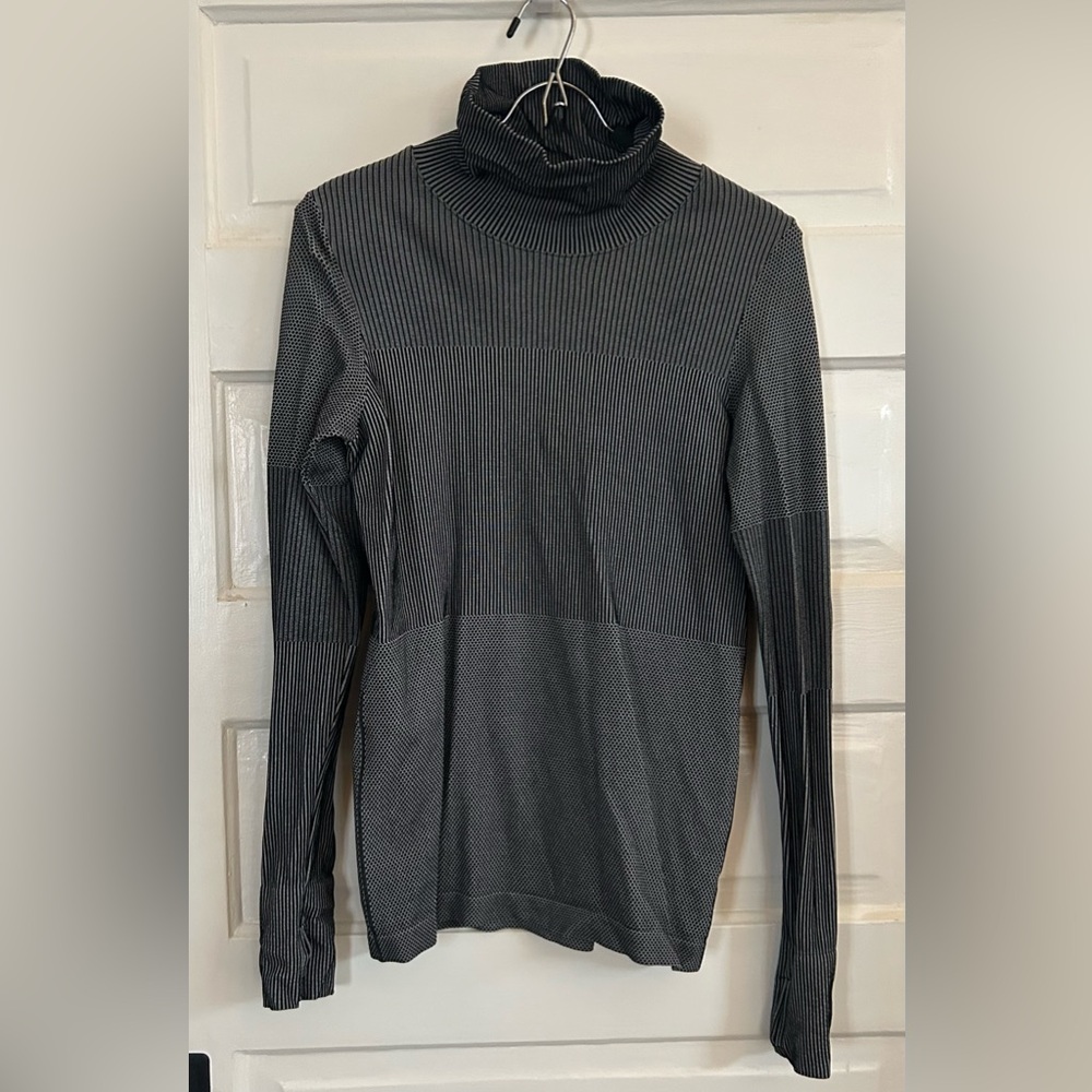 NWOT Athleta Flurry Seamless Long Sleeve Top, size L